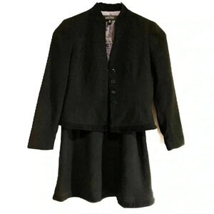 Kasper Women’s Suit Blazer Jacket and Skirt Sz.4p Black w/ Pleats